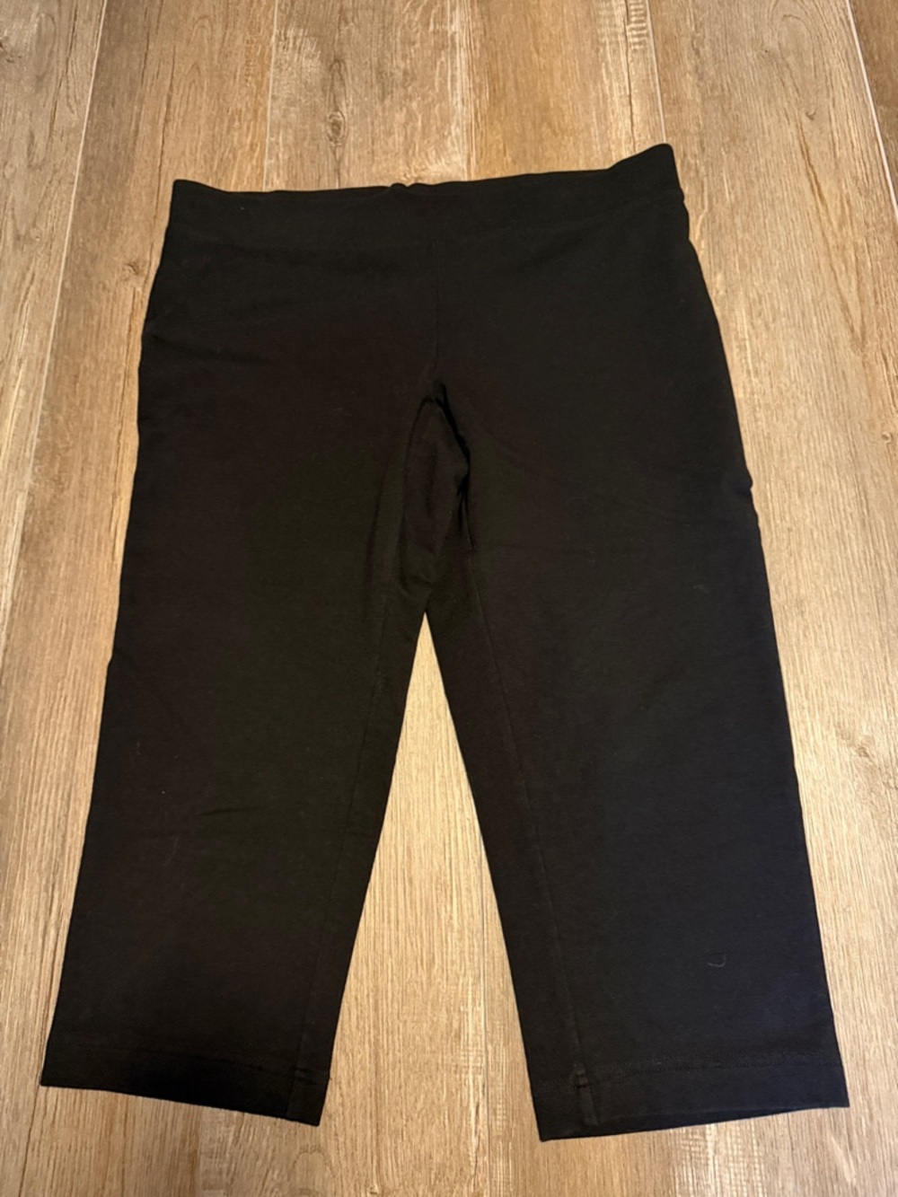Women’s pure jill Slim Legged Cropped Black Capri Leggings